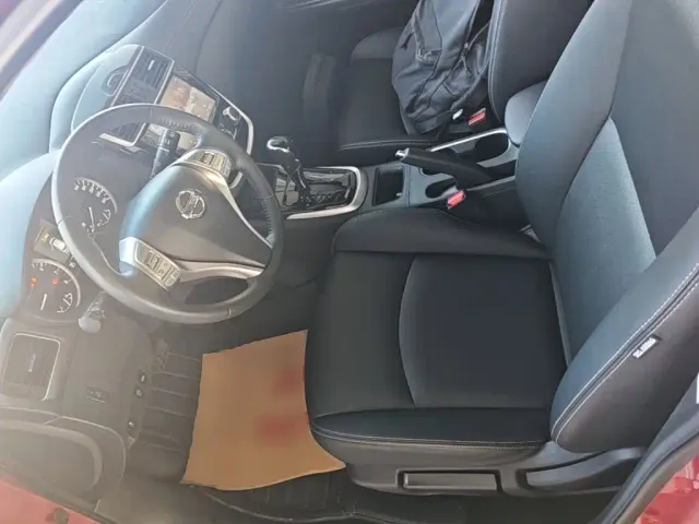 Nissan Tiida — Фото автомобиля 15