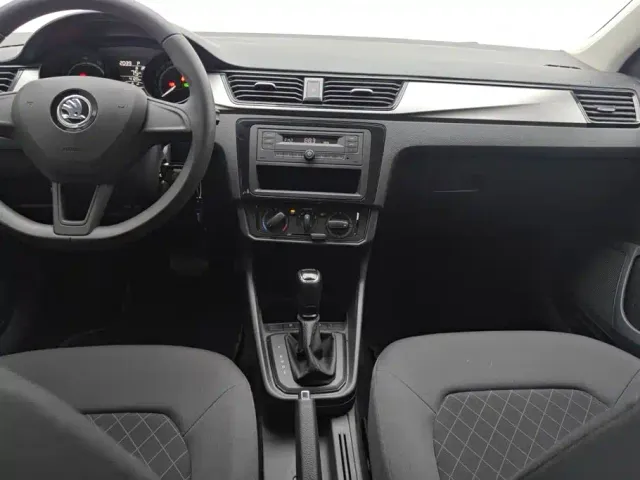 Škoda Rapid 2019 Facelift 1.5L Automatic Standard Version China VI — Фото автомобиля 16