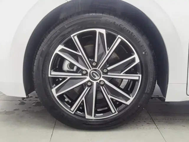 GAC Trumpchi E8 — Фото автомобиля 17