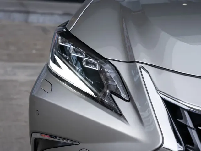 Lexus ES — Фото автомобиля 6