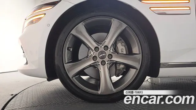 Genesis G80 Бензин 3.5 турбо AWD — Фото автомобиля 3
