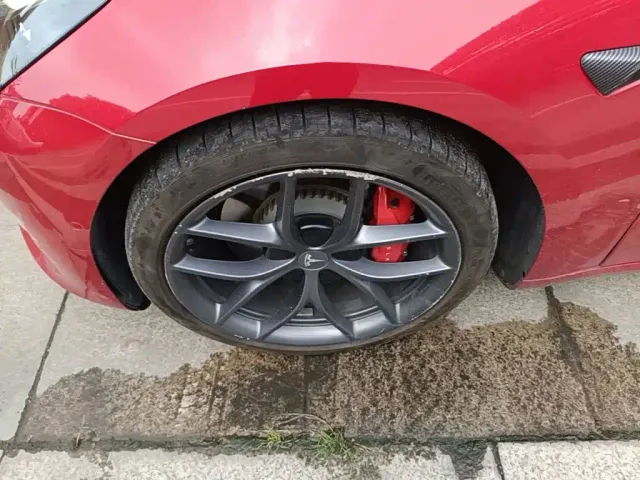 Tesla Model 3 — Фото автомобиля 22