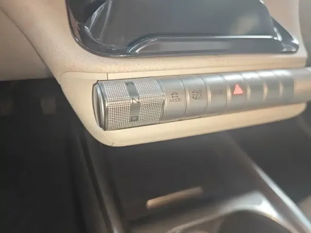 BYD Dolphin 2021 Model 405km Fashion Edition — Фото автомобиля 13