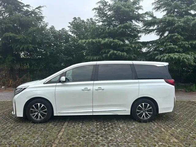 GAC Trumpchi M8 — Фото автомобиля 3