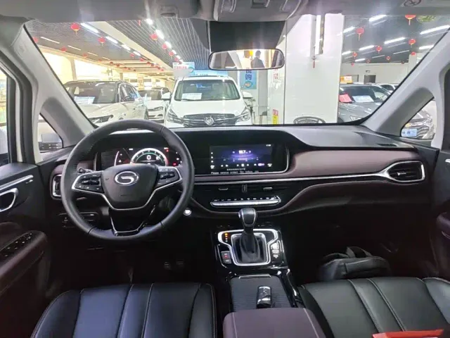 GAC Trumpchi M6 — Фото автомобиля 9