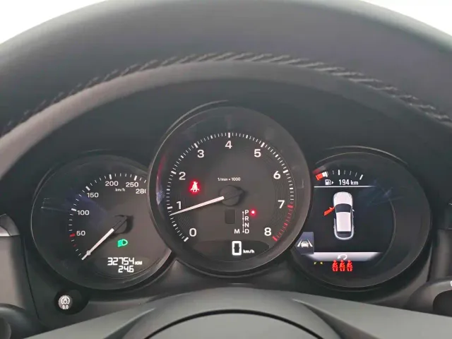 Porsche Macan — Фото автомобиля 6
