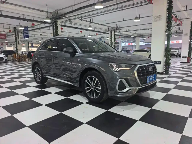 Audi Q3 — Фото автомобиля 3