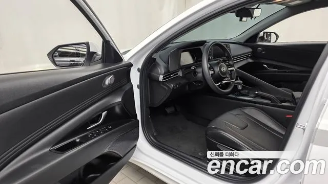Hyundai Avante CN7 — Фото автомобиля 15