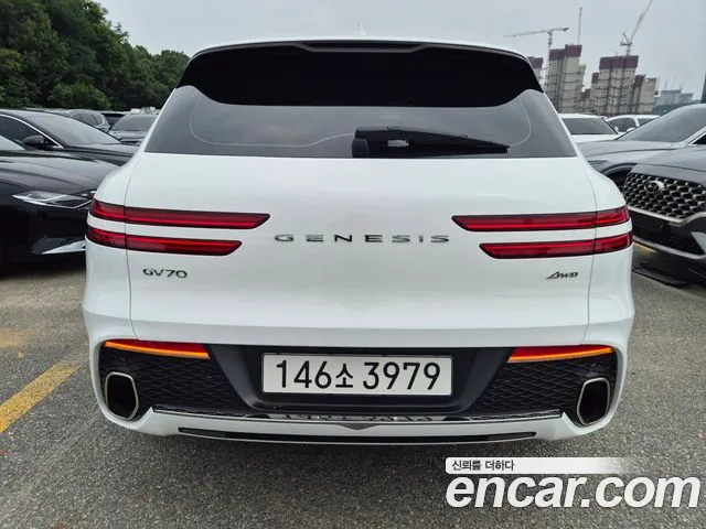 Genesis GV70 2.5T Бензин AWD — Фото автомобиля 5