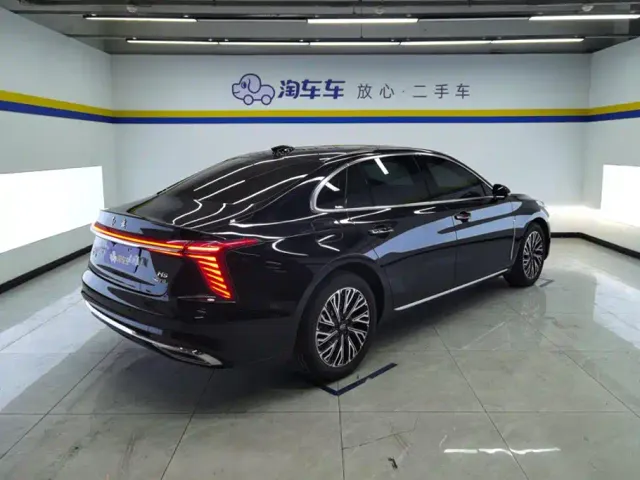 Hongqi H5 — Фото автомобиля 3