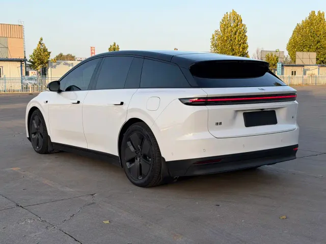 Li Auto i6 — Фото автомобиля 5