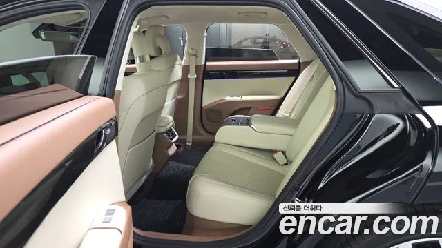 Hyundai Grandeur Grandeur (GN7) 2.5 Бензин 2WD — Фото автомобиля 25