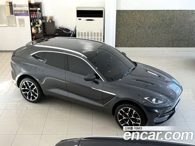 Aston Martin DBX — Фото автомобиля 20