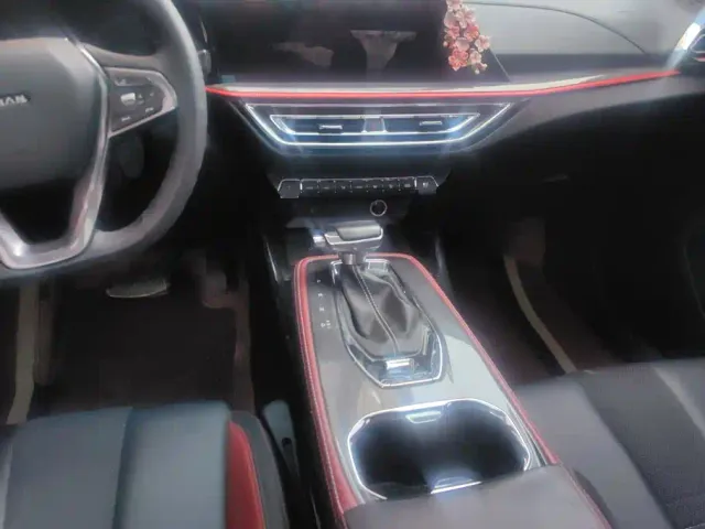 Changan Oushang X5 — Фото автомобиля 16