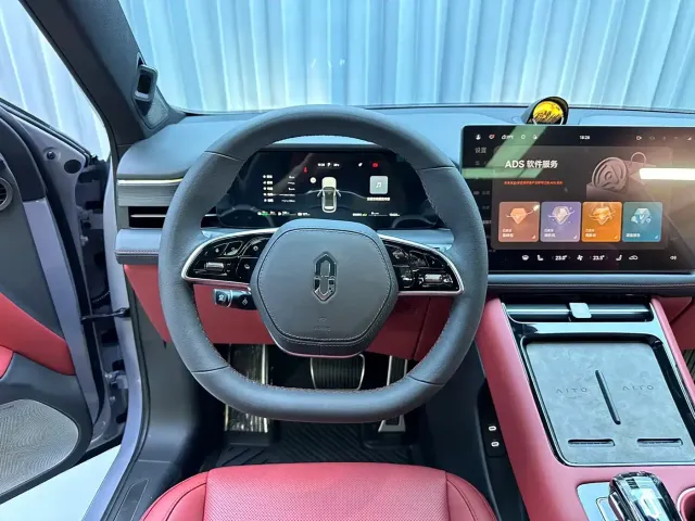 Aito M5 — Фото автомобиля 16
