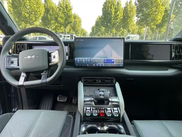 BYD FangChengBao Leopard 5 — Фото автомобиля 6