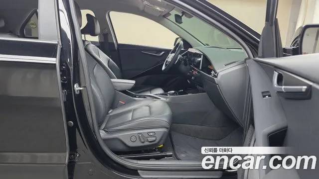 Kia Niro Niro (New) — Фото автомобиля 15