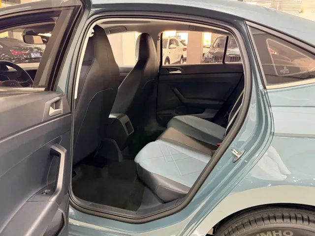 Volkswagen Lavida — Фото автомобиля 10