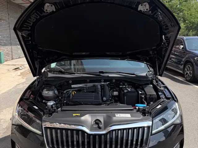Skoda Superb — Фото автомобиля 15