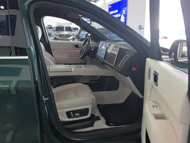 Li Auto L9 — Фото автомобиля 8