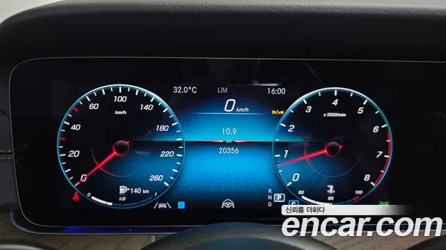 Mercedes-Benz E-Class — Фото автомобиля 8