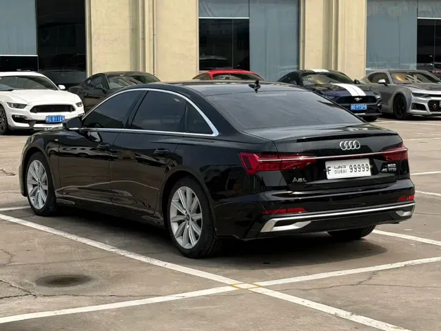 Audi A6L — Фото автомобиля 12