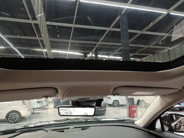 Buick Envision Plus — Фото автомобиля 17