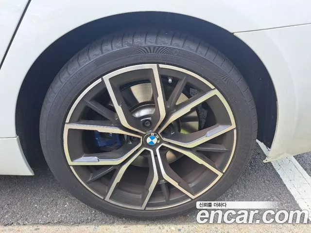 BMW 5-Series — Фото автомобиля 13
