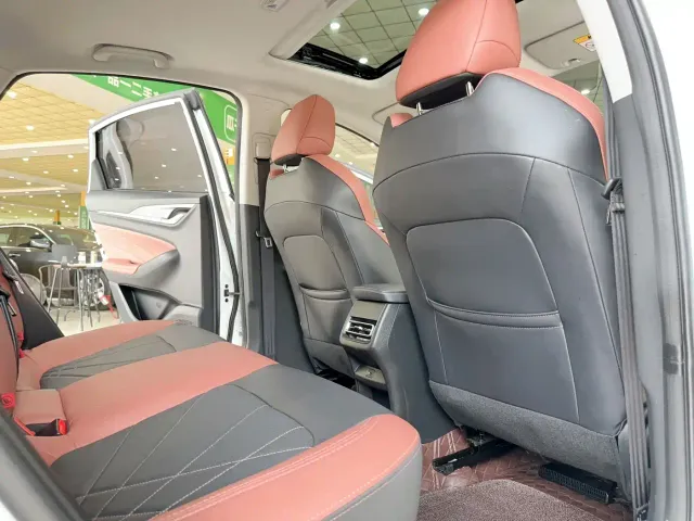 Changan Eado — Фото автомобиля 13