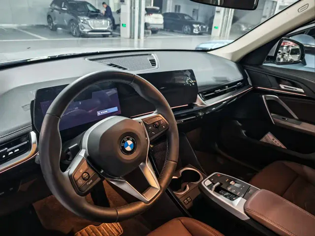 BMW X1 — Фото автомобиля 11