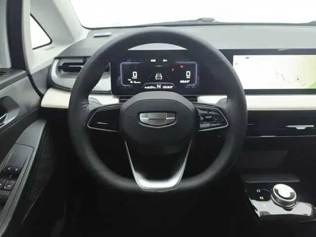 Geely Geometry Geely Geometry E Firefly 2024 Model 301km Light Flow — Фото автомобиля 15