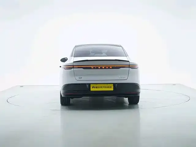 Nissan N7 — Фото автомобиля 6