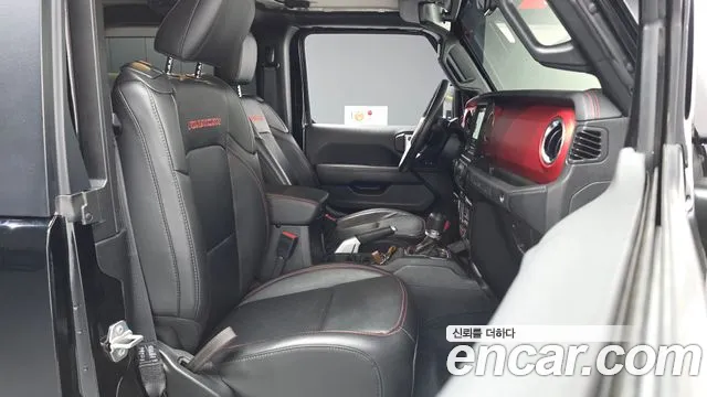 Jeep Wrangler JL — Фото автомобиля 11