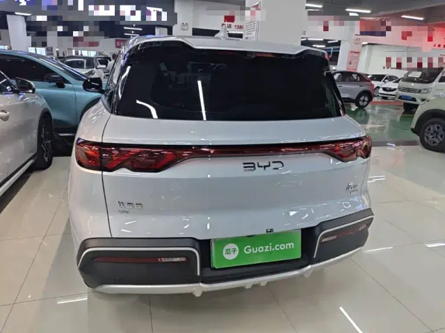 BYD Yuan UP — Фото автомобиля 5