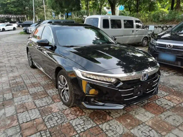 Honda Accord — Фото автомобиля 3
