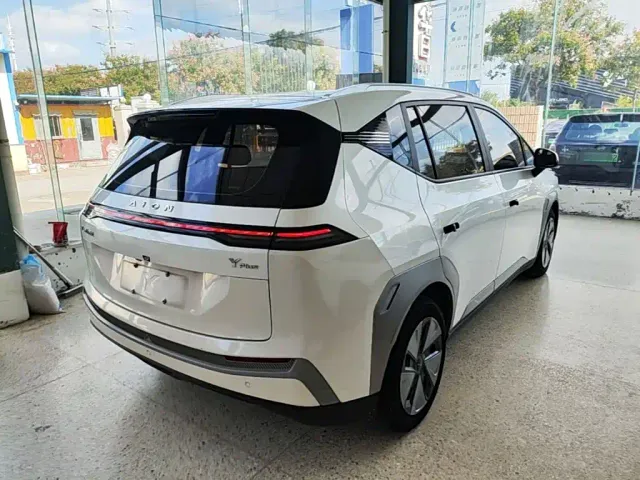 GAC Aion Y — Фото автомобиля 6