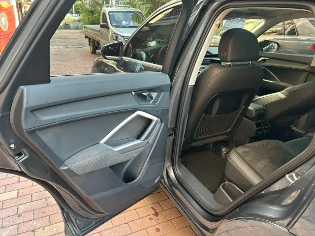 Audi Q3 — Фото автомобиля 14