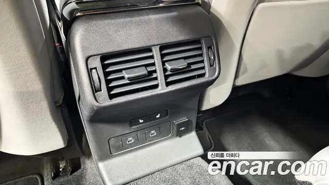 Land Rover Range Rover Velar — Фото автомобиля 18