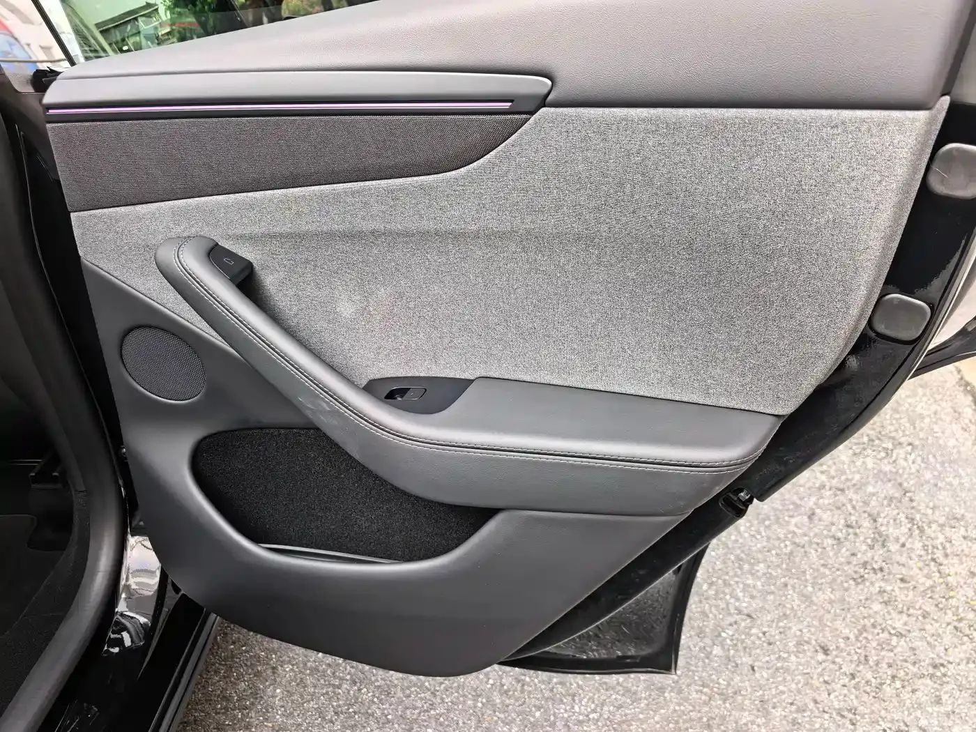 Tesla Model Y 2025 Rear-Wheel Drive — Фото автомобиля 14