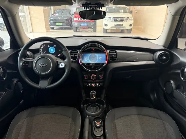 MINI Hatch — Фото автомобиля 12