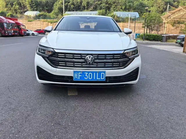 Volkswagen Sagitar — Фото автомобиля 2