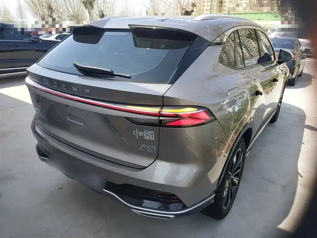 Roewe RX5 — Фото автомобиля 6