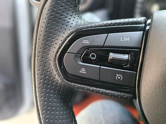 Lynk & Co 03 — Фото автомобиля 11