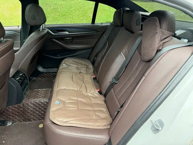 BMW 5 Series — Фото автомобиля 12