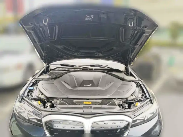 BMW i3 — Фото автомобиля 3