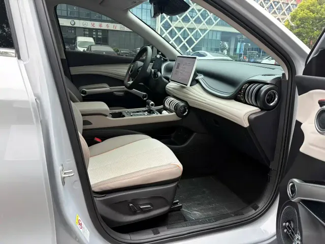 BYD Yuan PLUS — Фото автомобиля 6