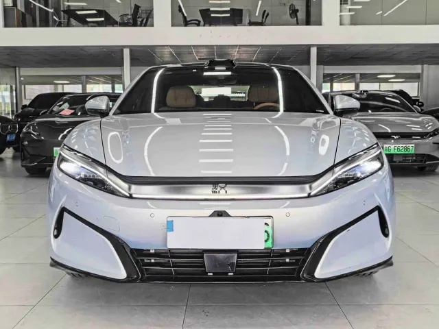 BYD Han L — Фото автомобиля 2