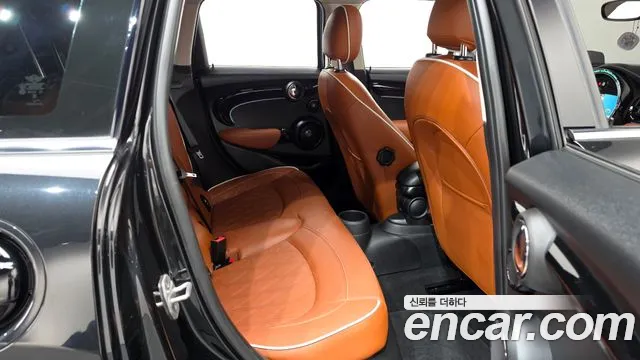 Mini Cooper — Фото автомобиля 11