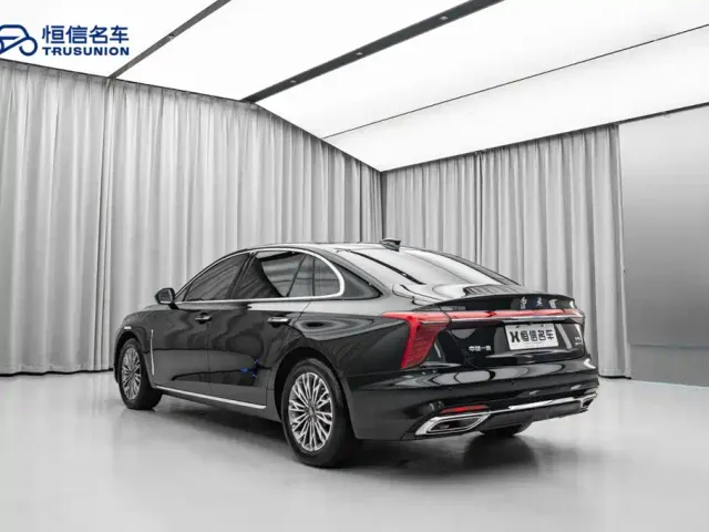 Hongqi H5 — Фото автомобиля 7