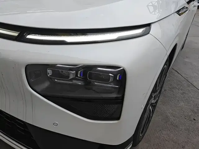 Xpeng G9 — Фото автомобиля 5